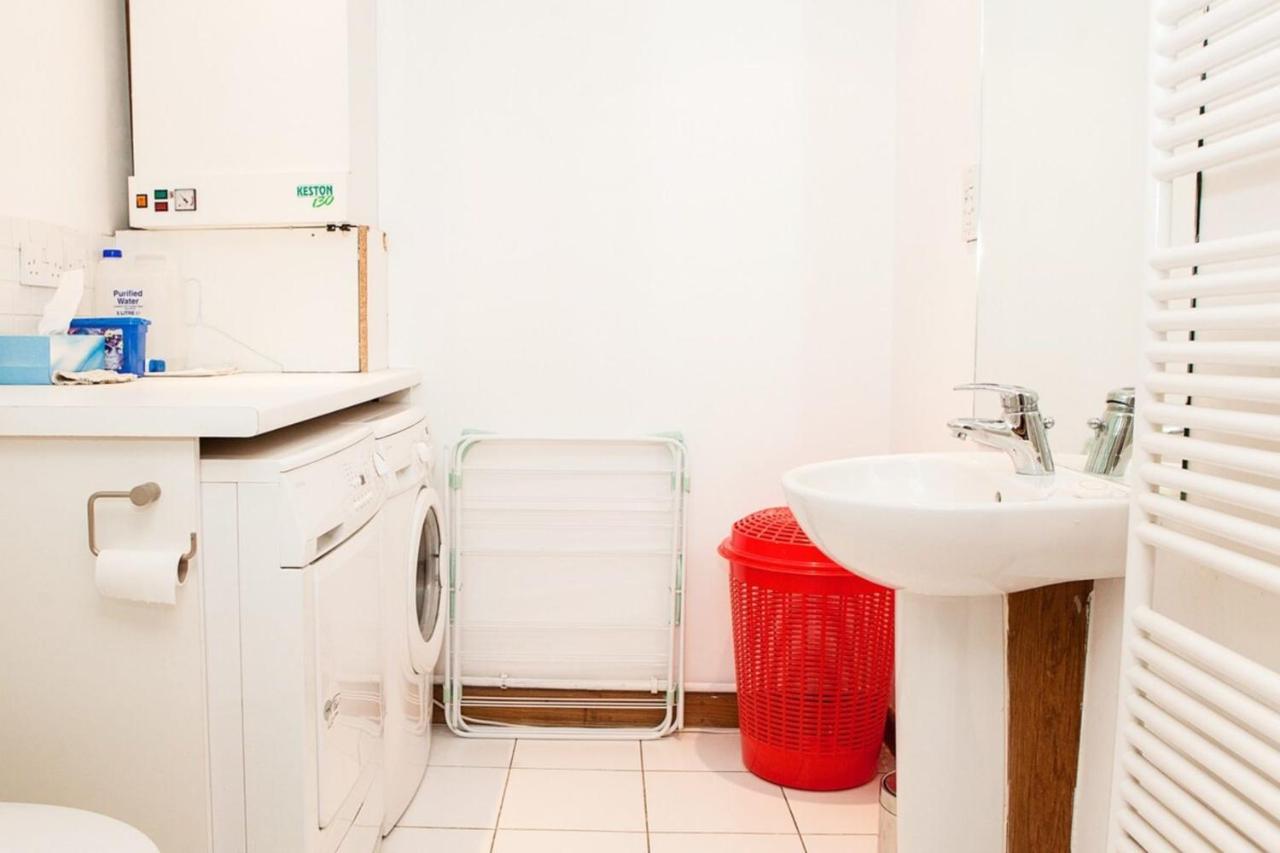 Spectacular Central 4-Bedroom Close To London Eye Εξωτερικό φωτογραφία